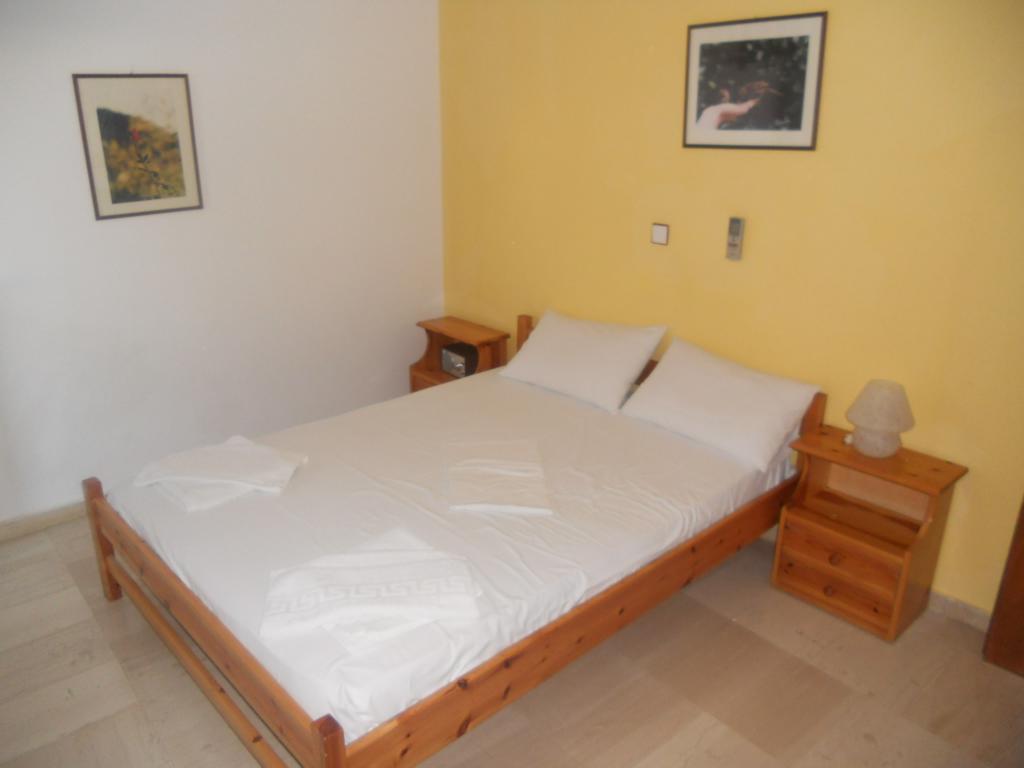 Assimakis Hotel Finikounta Rum bild